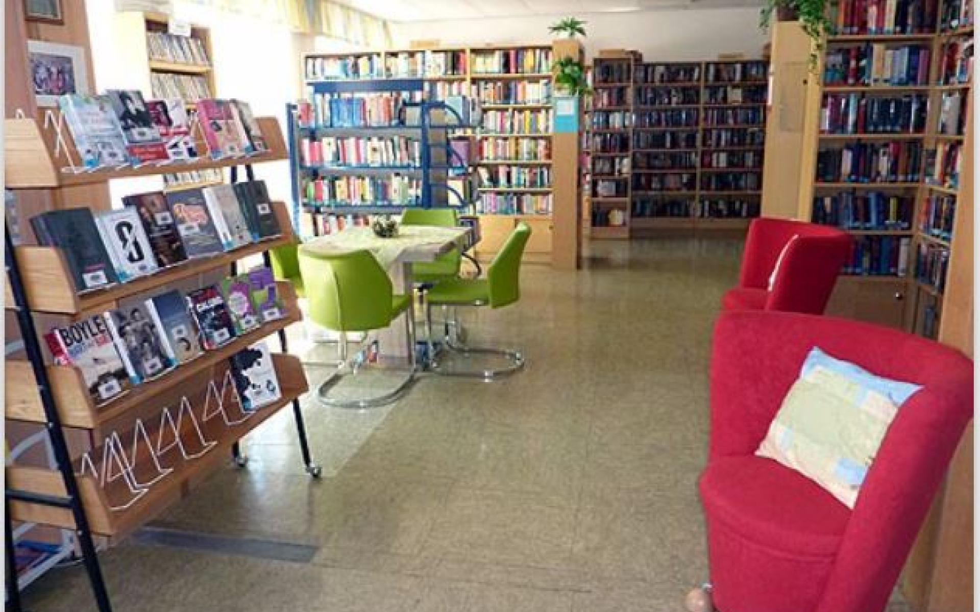 Innenansicht der Bücherei Ebensee